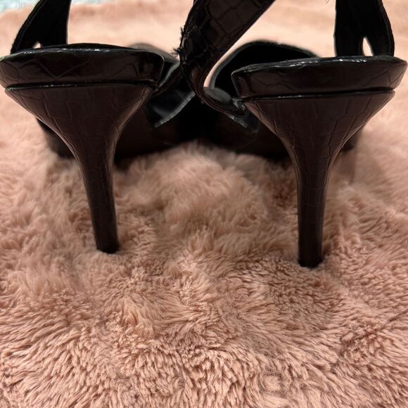 The Limited Black Textured Slingback Heels Size 9 - Picture 3 of 5